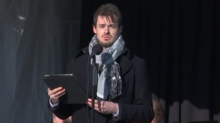 D503002A-A3A5-46FB-9130-8B5441A9D899